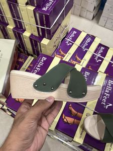 Bella Feet Wedge Sandals