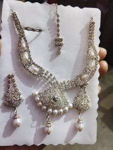 Shiny Necklace set