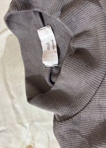 Grey Ribbed Mock Neck Cropped Top