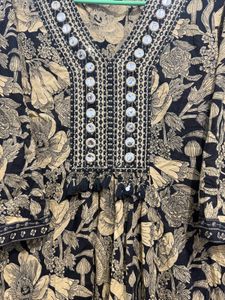 Elegant Floral Print Kurta Set