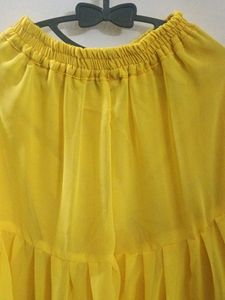 Beautiful Yellow Kurta Set with scrunchies