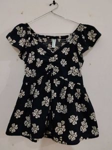 Chic Floral Print Top