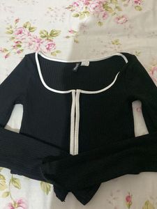 Black Ribbed Cropped Top