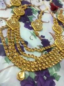 Elegant Gold-Tone Indian Jewelry Set