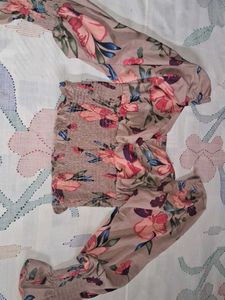 Chic Floral Smocked Crop Top
