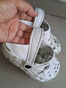Stylish White Swirl Clogs