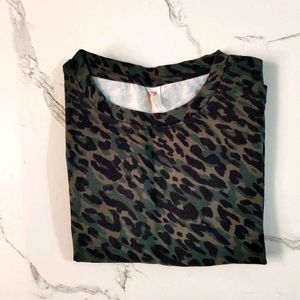 Leopard Print Cropped T-Shirt