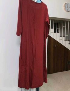Maroon Micro Print V-neck Kurta