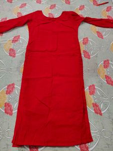 Red Embroidered Kurti with Navy Banarasi Dupatta