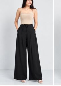 Chic Black Wide-Leg trouser