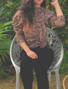 Leopard Print Ruffle top