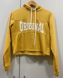 Women’s Mustard Yellow Crop Top With Cap
