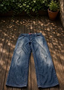 GUESS Men's Relaxed Fit Blue Denim Jeans