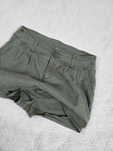 Stylish Green Mini Skort waist 30/32