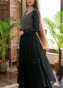 Elegant Olive green Embroidered Kurti Set