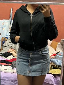 Black Cropped Zip-Up Hoodie
