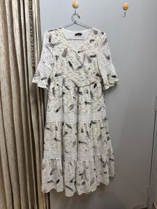 Chic Feather Print Midi Dress