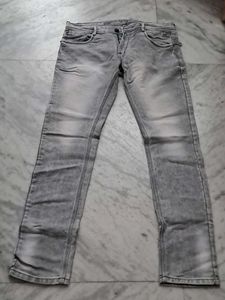 Grey Acid Wash Denim Jeans ✨️✨️