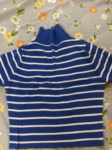 A casual navy blue striped crop top
