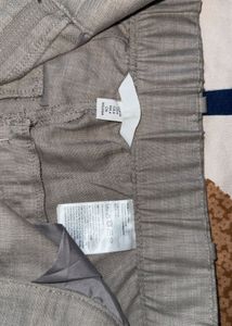 H&amp;M High-Waisted Pleated Cigarette Trousers