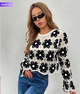 women crochet floral round neck long sleeve crop t