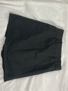black skort/ skirt