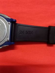 Sonata Watch with new company battery top one