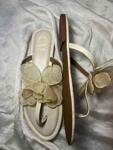 Chic Floral Embellished Flat Sandals