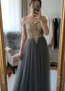Elegant Off-Shoulder Lace Gown
