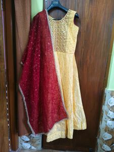 Elegant Yellow Lehenga Choli with Red Dupatta