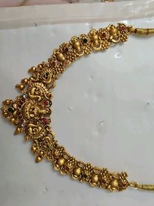 Stunning Gold-Toned Jewelry Set