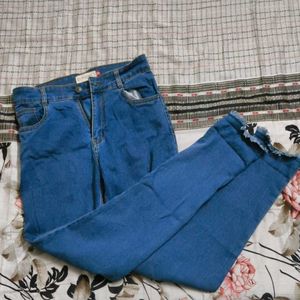 Blue Denim Jeans with Frayed Hem