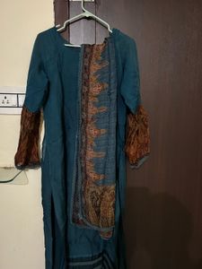 Elegant Teal Kurta Set of 3 with Intricate Scarf a