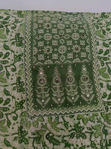 Elegant Green &amp; White Ethnic Kurta Set