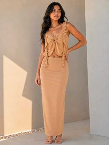 M size Chic Co-ord Set: Crop Top & Maxi Skirt