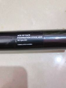 SUGAR Cosmetics Ace Of Face Matte Foundation Stick