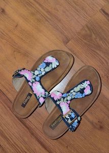 Floral Embroidered Flat Sandals