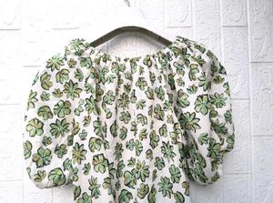 New with tag Floral Puff Sleeve Top