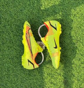 Nike Mercurial Football Cleats UK6 (Euro39)