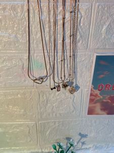 Delicate Necklaces Collection