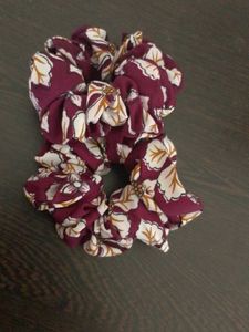 Floral Print Scrunchies Set
