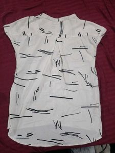 Stylish White Graphic Print Top