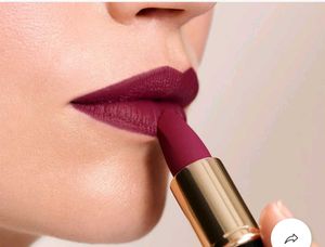 Giordani Gold Blissful Berry Matte Lipstick
