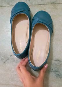 Stylish Blue Ballerina Flats