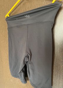 Sports cycling/biker shorts