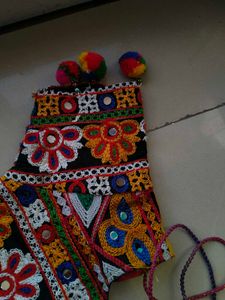 4-9  Beautiful Embroidered Gujarati Chaniya Choli
