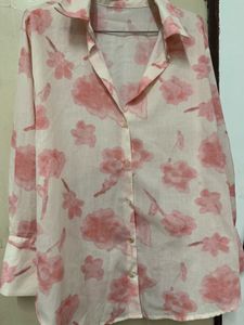 Chic Floral Print Button-Up Shirt