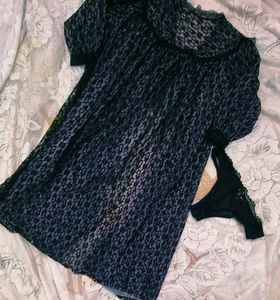 Lace Lined robe with beautiful brief 👍