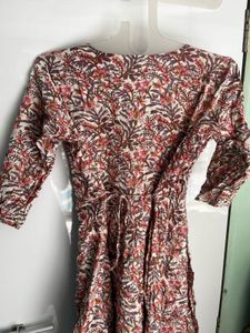 Elegant Floral Print Kurta