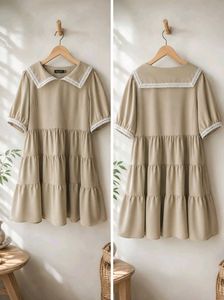 Chic Tiered Midi Dress with Lace Trim